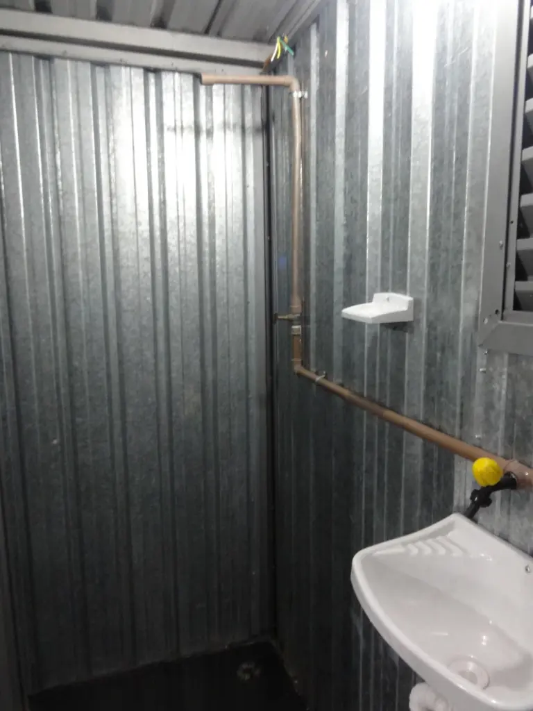 melhores empresas de aluguel de container vestiário